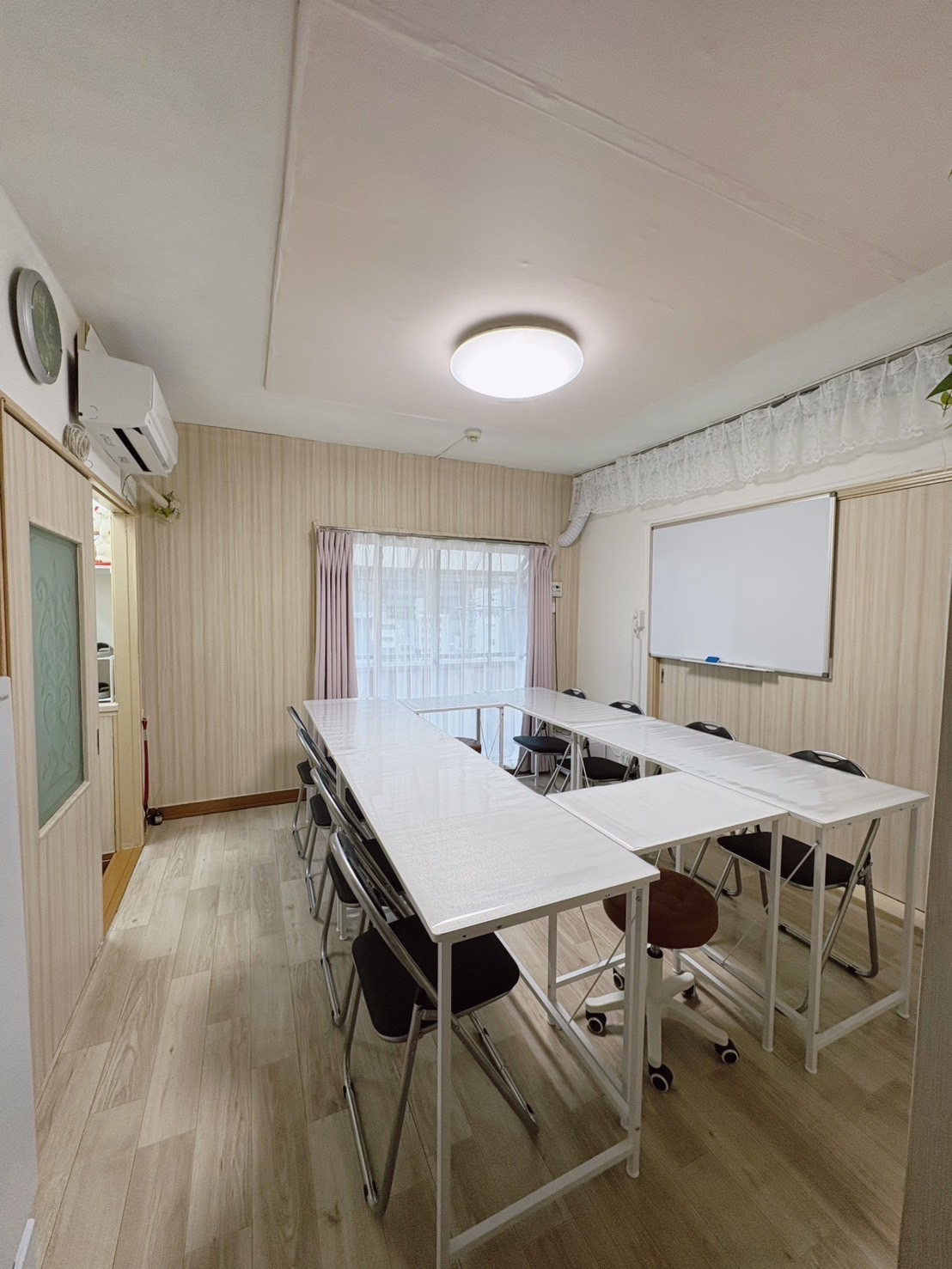 新しく8階に会議室を設けました